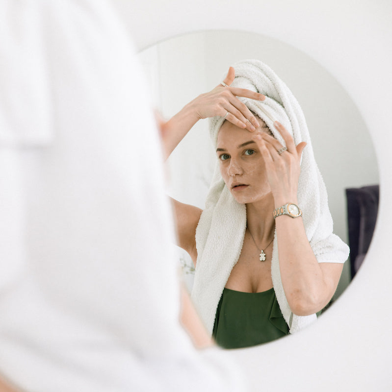 Frau Spiegel Beauty Matica Cosmetics