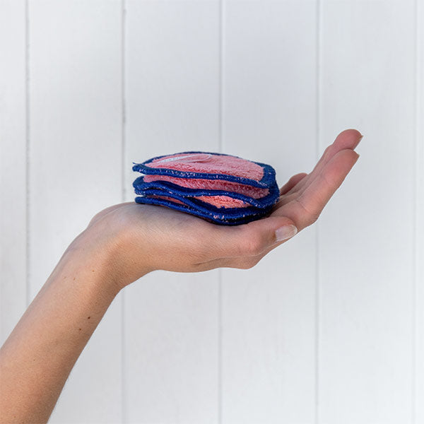 Matica Cosmetics aus Hamburg Make-Up Pads Wiederverwendbar Nachhaltig Rosa Blau 4er Set