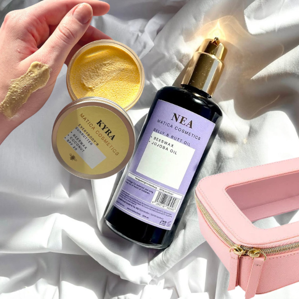 Sun Butter KYRA (LSF 20, Zinkoxid), Bodyöl NEA (Zitrone, schnell einziehend) & vegane Kosmetiktasche – natürlich, nachhaltig & perfekt für unterwegs.