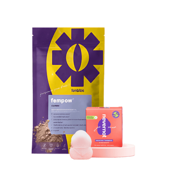 Das Bundle zeigt fempow® CLEANSE Pulver neben den schadstofffreien nevernot Softtampons – perfekt für natürliche Entgiftung und sichere, bequeme Periodenpflege.