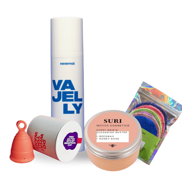 Periodenpflege Set mit Soft Tampons, VAJELLY Intimwaschgel, Cleansing Butter SURI und Zero Waste Pads für sanfte Haut- und Intimpflege während der Periode.