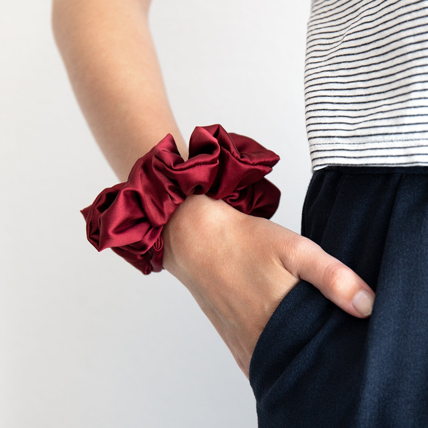 Scrunchie Rot Matica Cosmetics Seiden Haargummi Nachhaltig